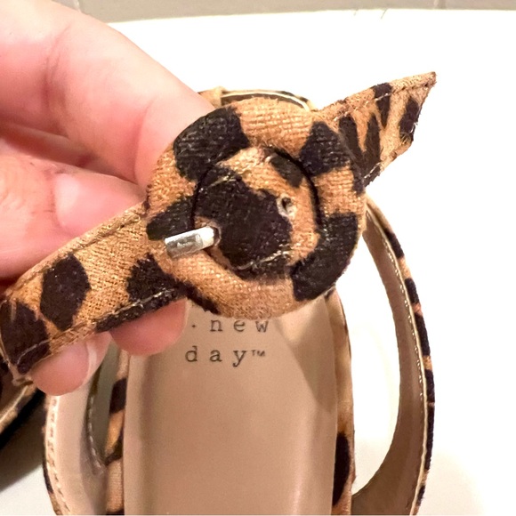 👠 A NEW DAY Winona Ankle Strap Sandals Leopard Print Target Brand NBW si… - Picture 5 of 10